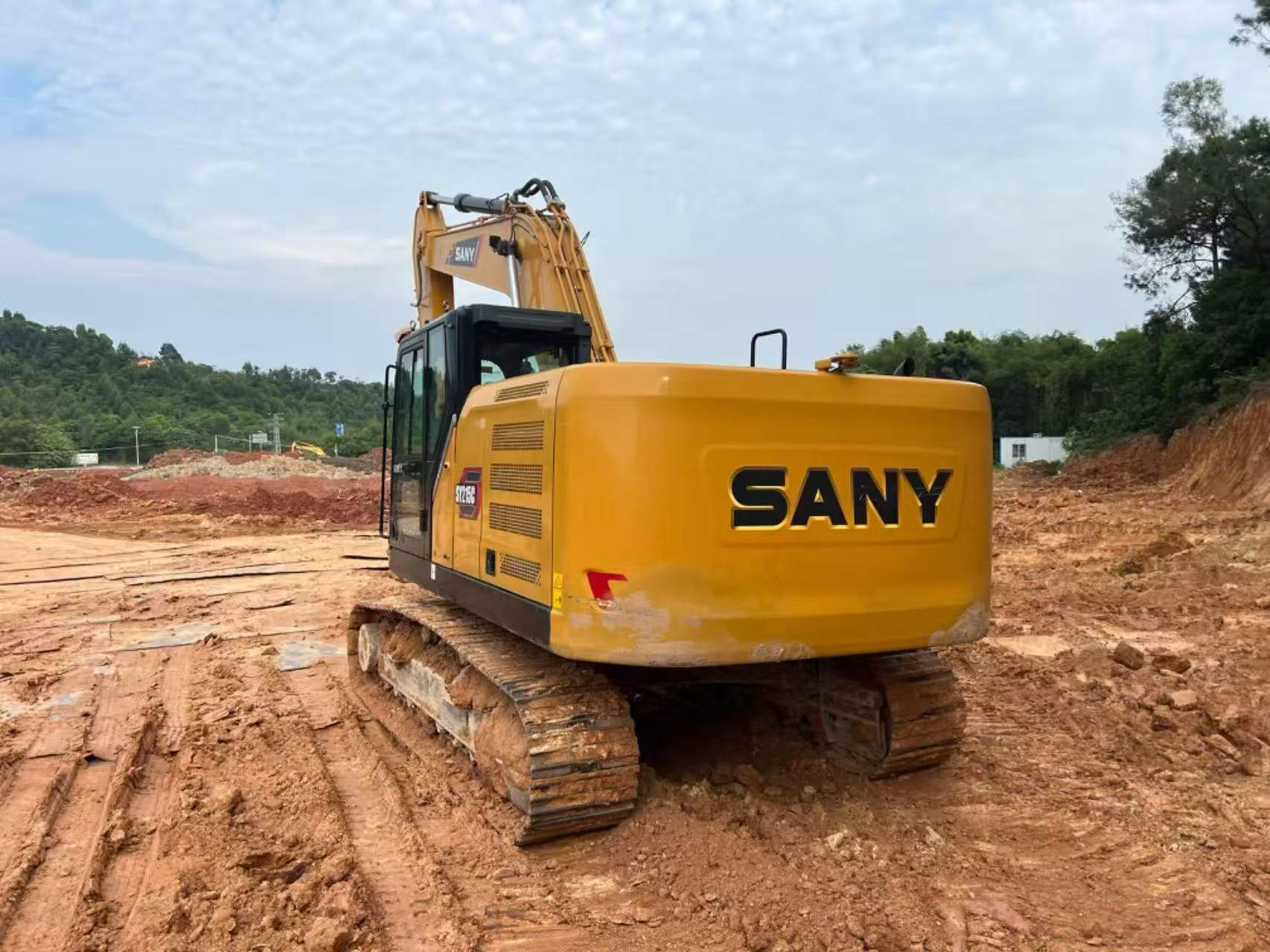 Buy Sany SY215C Used Excavator / 2