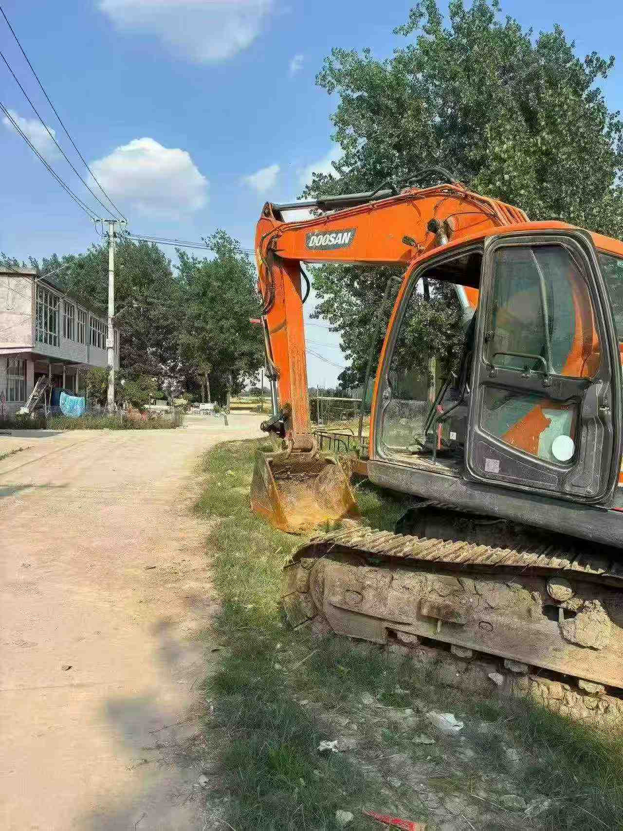 Buy Doosan DH215-7 Used Excavator / 2