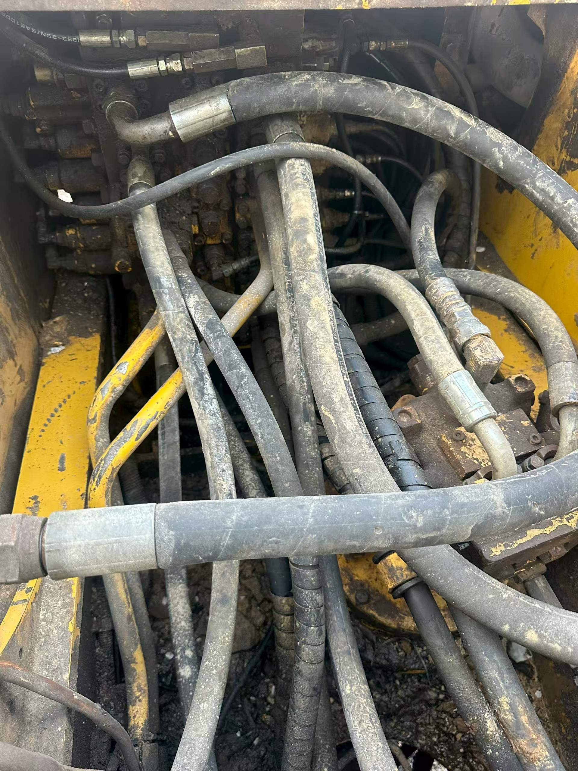 Buy Komatsu PC200-8 Used Excavator / 4