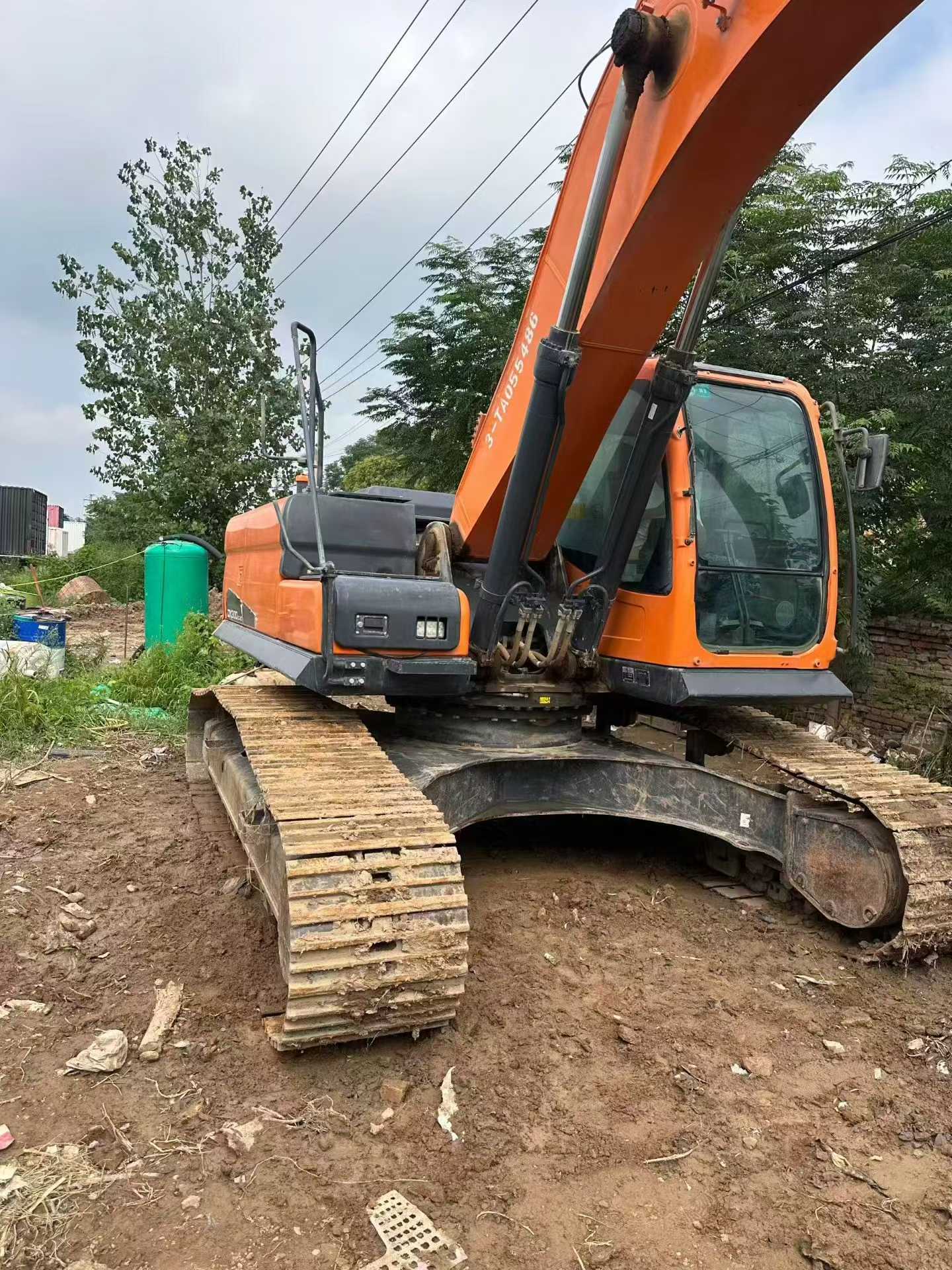 Buy Doosan DX260LC-9C Used Excavator / 4
