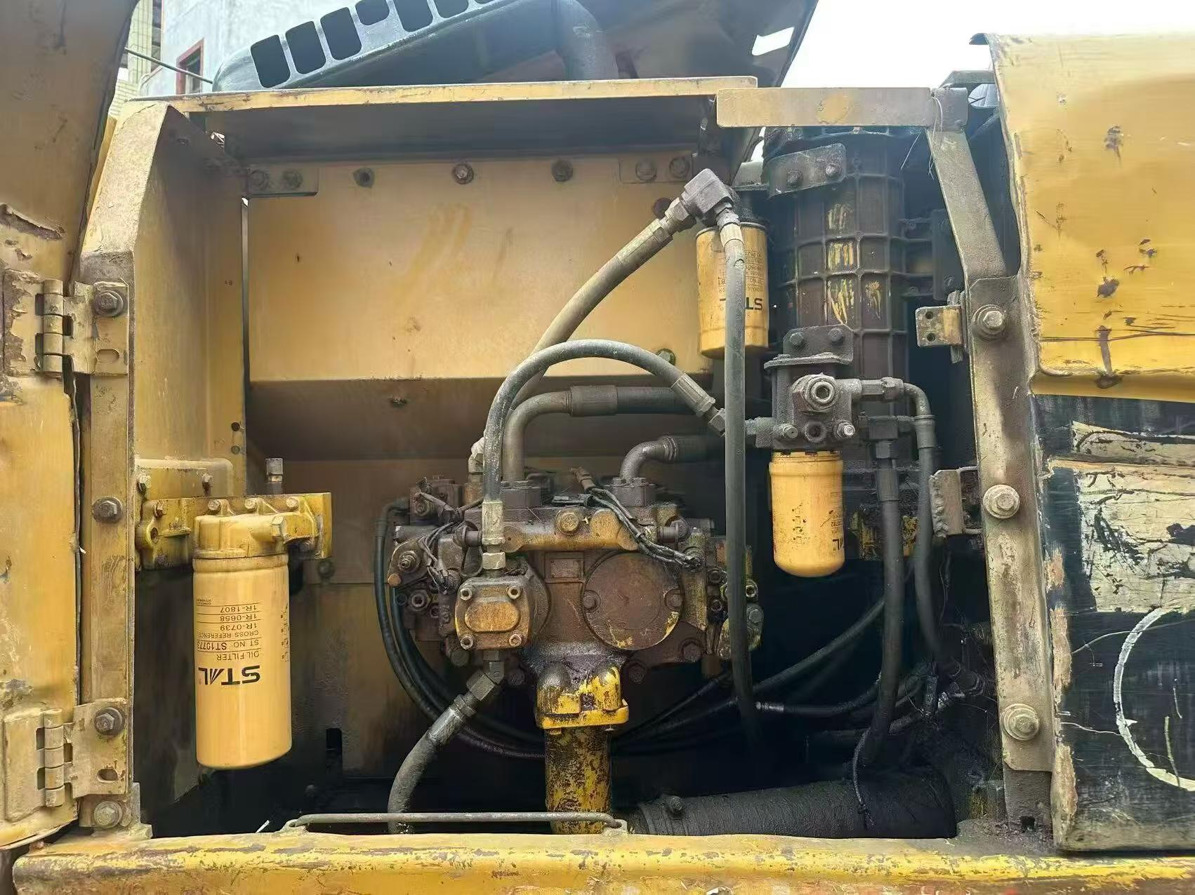 Buy Caterpillar 320D Used Excavator / 8