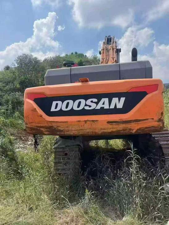 Buy Doosan DX520LC Used Excavator / 1
