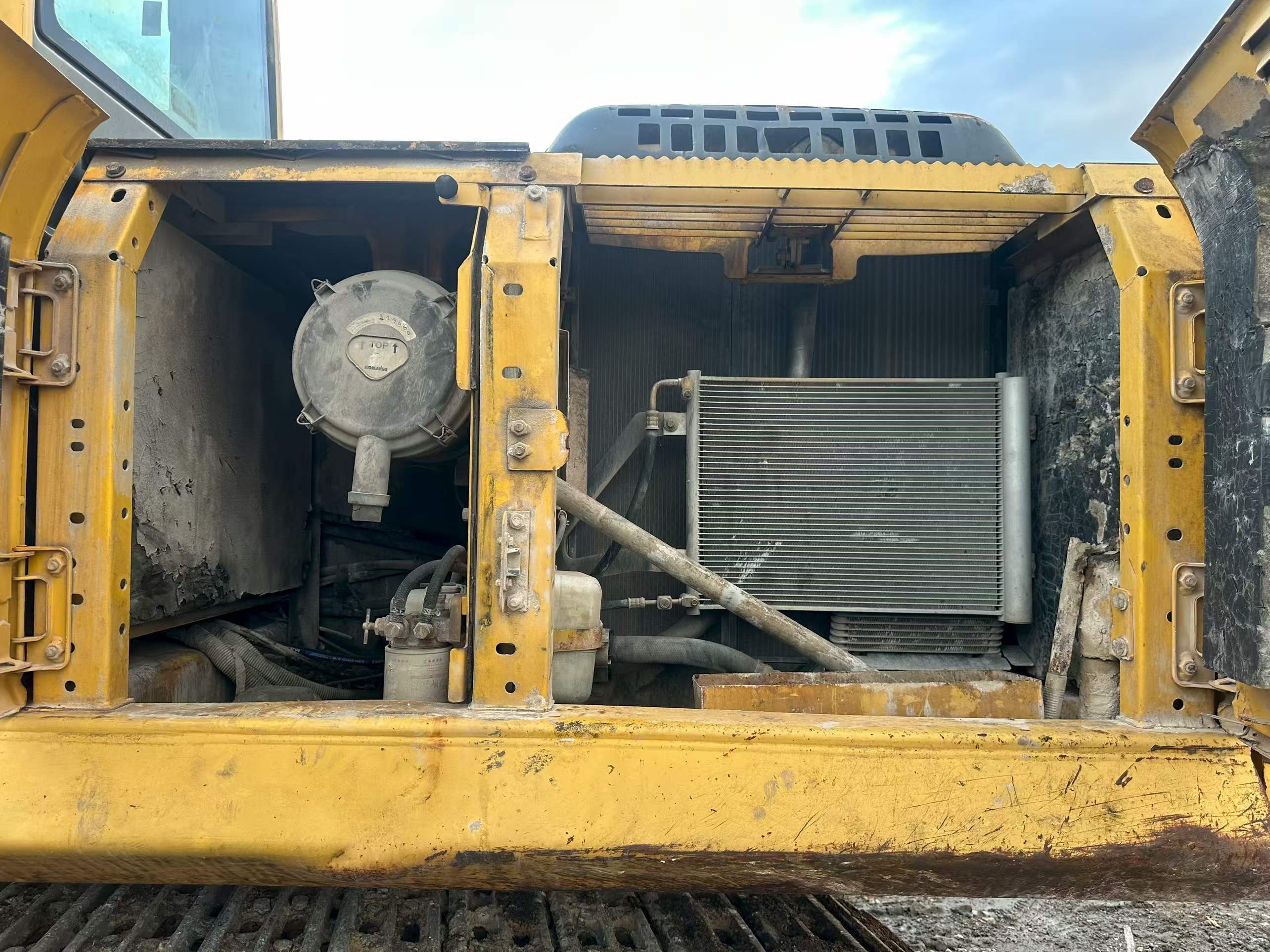 Buy Komatsu PC200-8 Used Excavator / 5