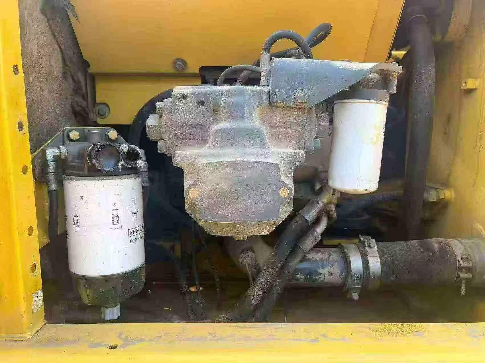 Buy Komatsu PC240-6 Used Excavator / 8