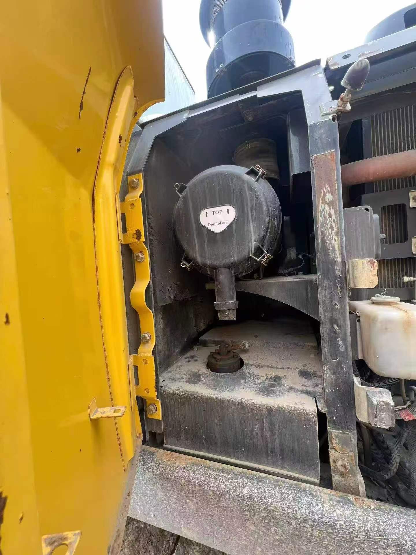 Buy Sumitomo S260 Used Excavator / 8 Buy Sumitomo S260 Used Excavator / 8