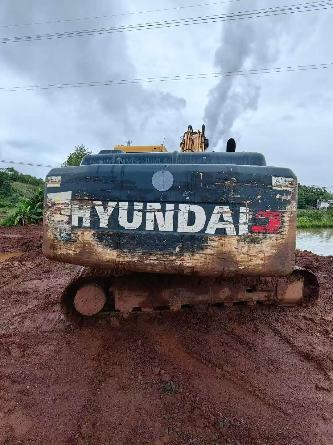 Buy Hyundai R215VS Used Excavator / 3
