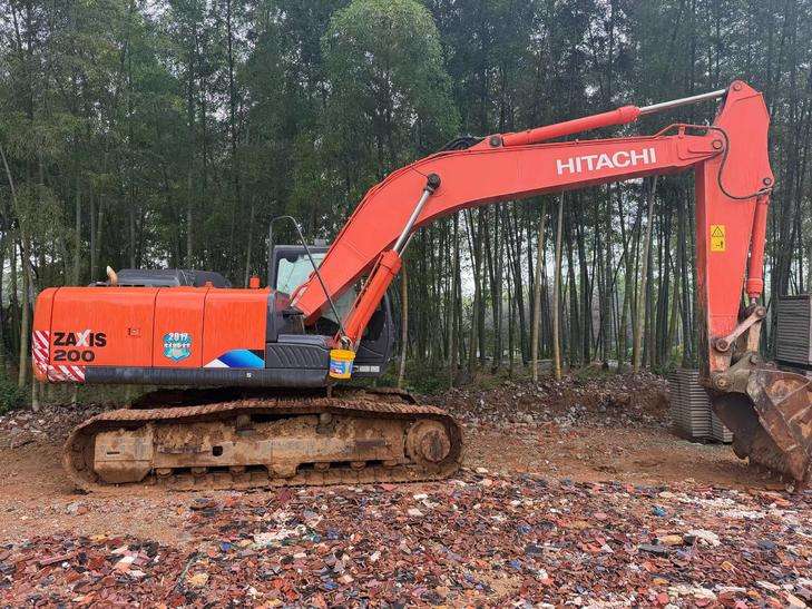 Buy Hitachi EX200 Used Excavator / 1