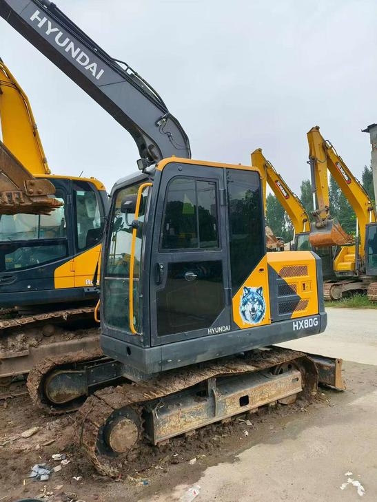 Buy Hyundai R80G Used Excavator / 1