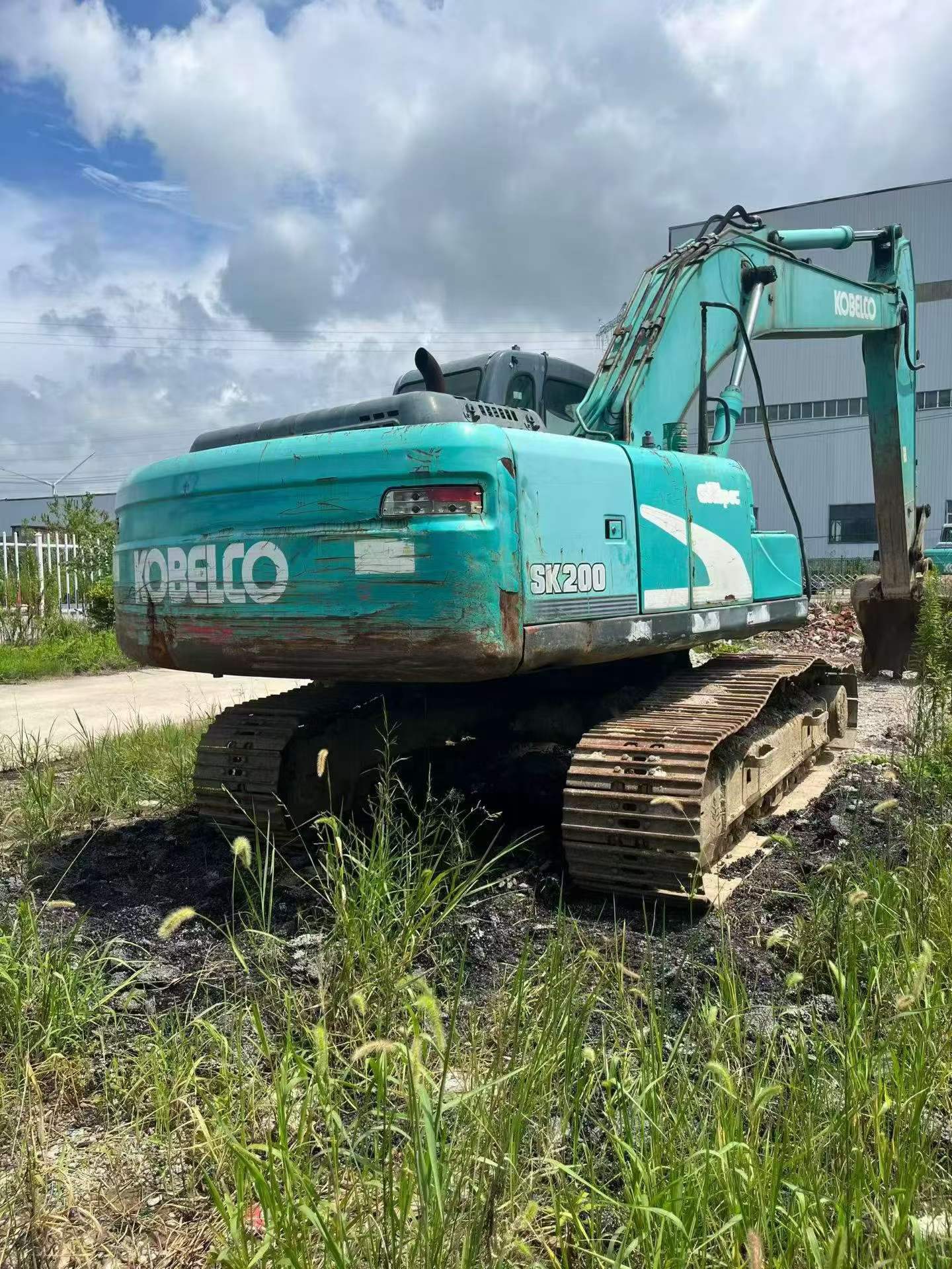 Buy Kobelco SK200 Used Excavator / 1