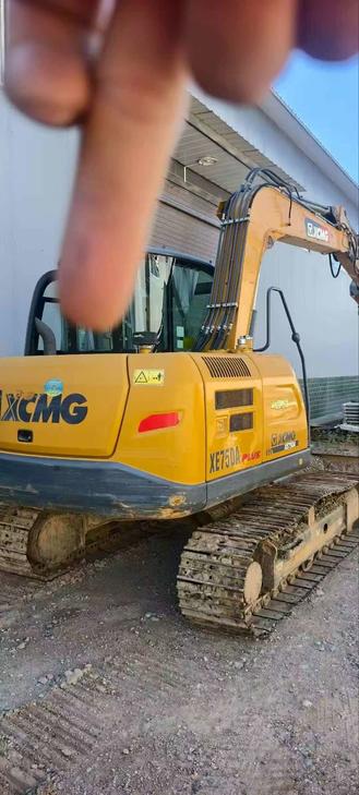 Buy XCMG XE75C Used Excavator / 1