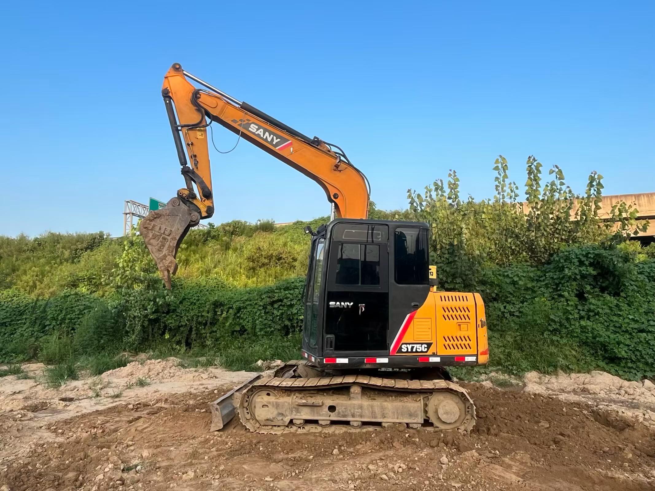 Buy Sany Used Excavator / 3 Buy Sany Used Excavator / 3