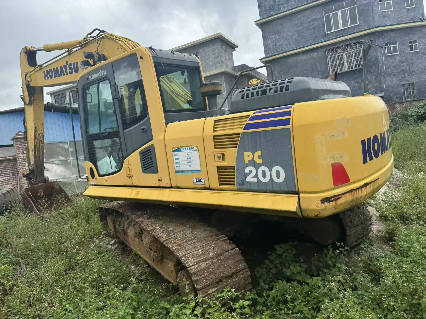 Buy Komatsu PC200 Used Excavator / 2