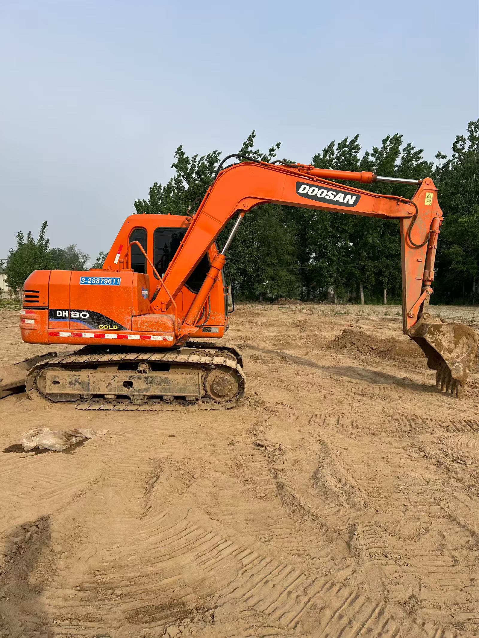 Buy Doosan DH80 Used Excavator / 1