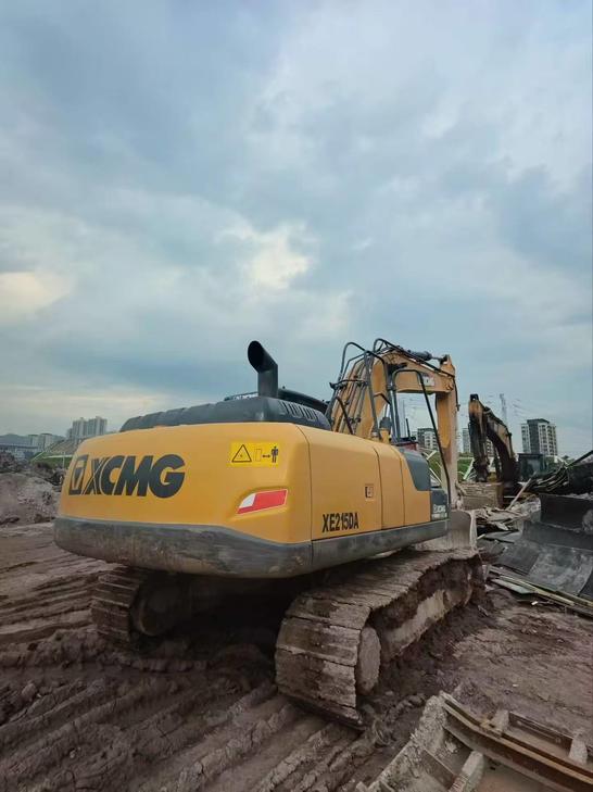 Buy XCMG XE200 Used Excavator / 1