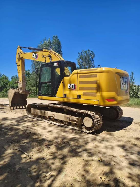 Buy Caterpillar 323 Used Excavator / 1