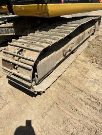 Buy Caterpillar 323 Used Excavator / 8 Buy Caterpillar 323 Used Excavator / 8