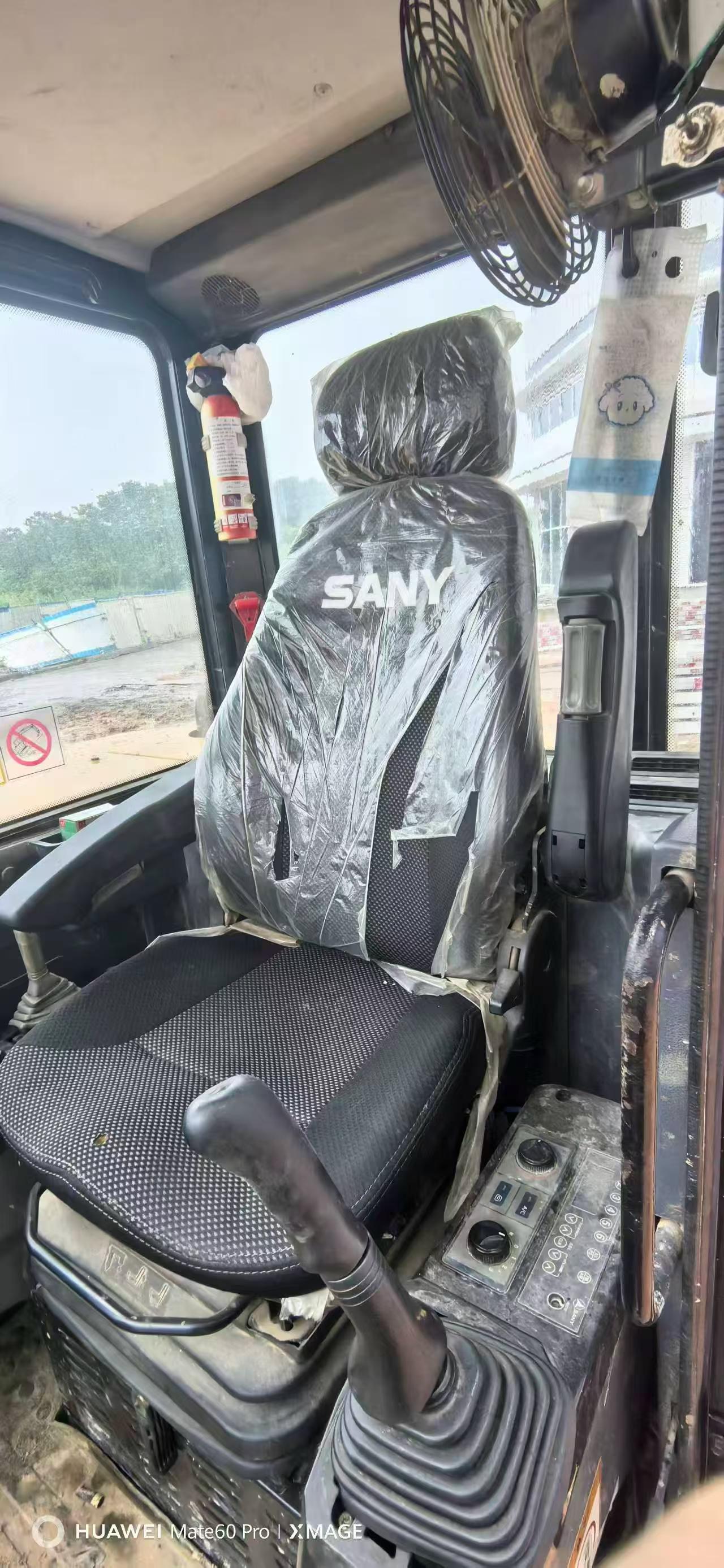 Buy Sany Used Excavator / 3 Buy Sany Used Excavator / 3