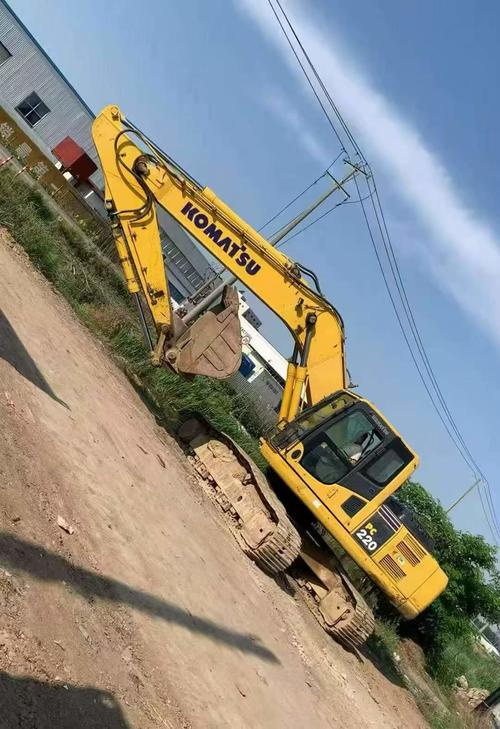 Buy Komatsu PC220-8 Used Excavator / 1