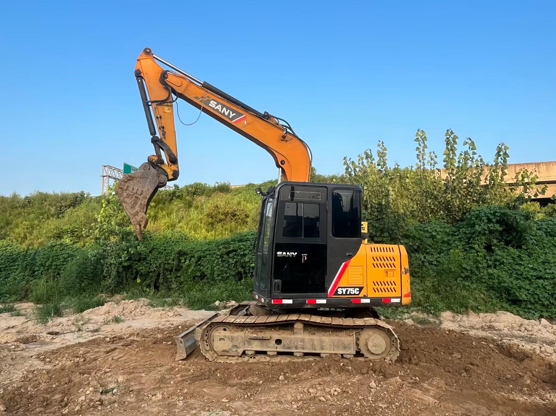 Buy Sany Used Excavator / 2 Buy Sany Used Excavator / 2
