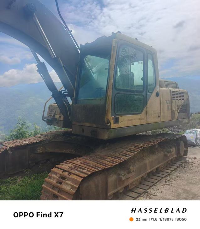 Buy Volvo EC240 Used Excavator / 1