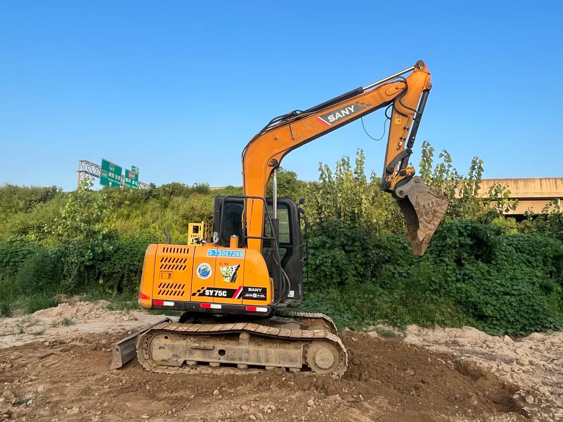 Buy Sany Used Excavator / 1