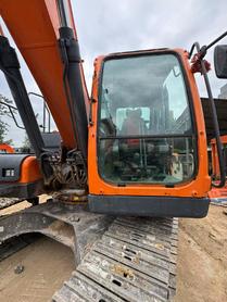 Buy Doosan DH215-7 Used Excavator / 7 Buy Doosan DH215-7 Used Excavator / 7