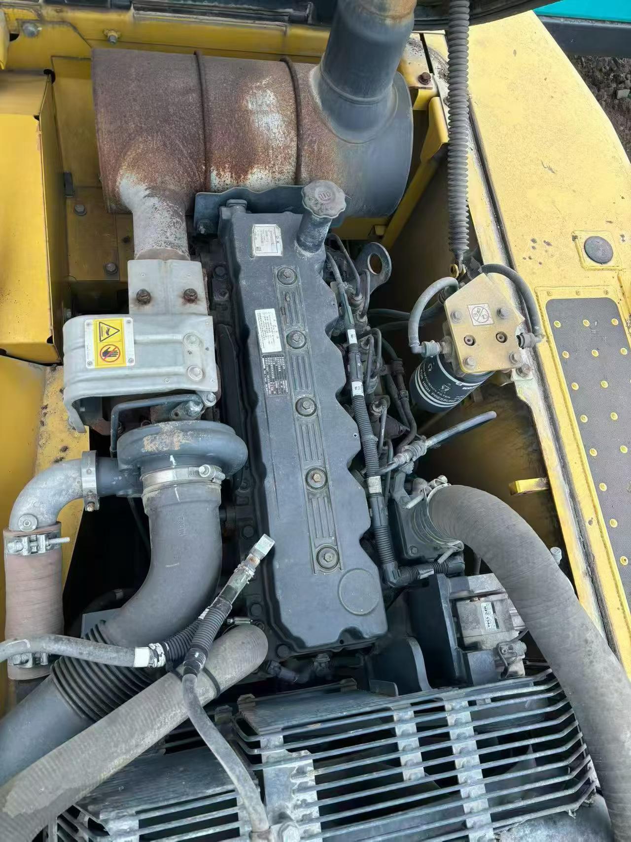 Buy Komatsu PC200 Used Excavator / 8