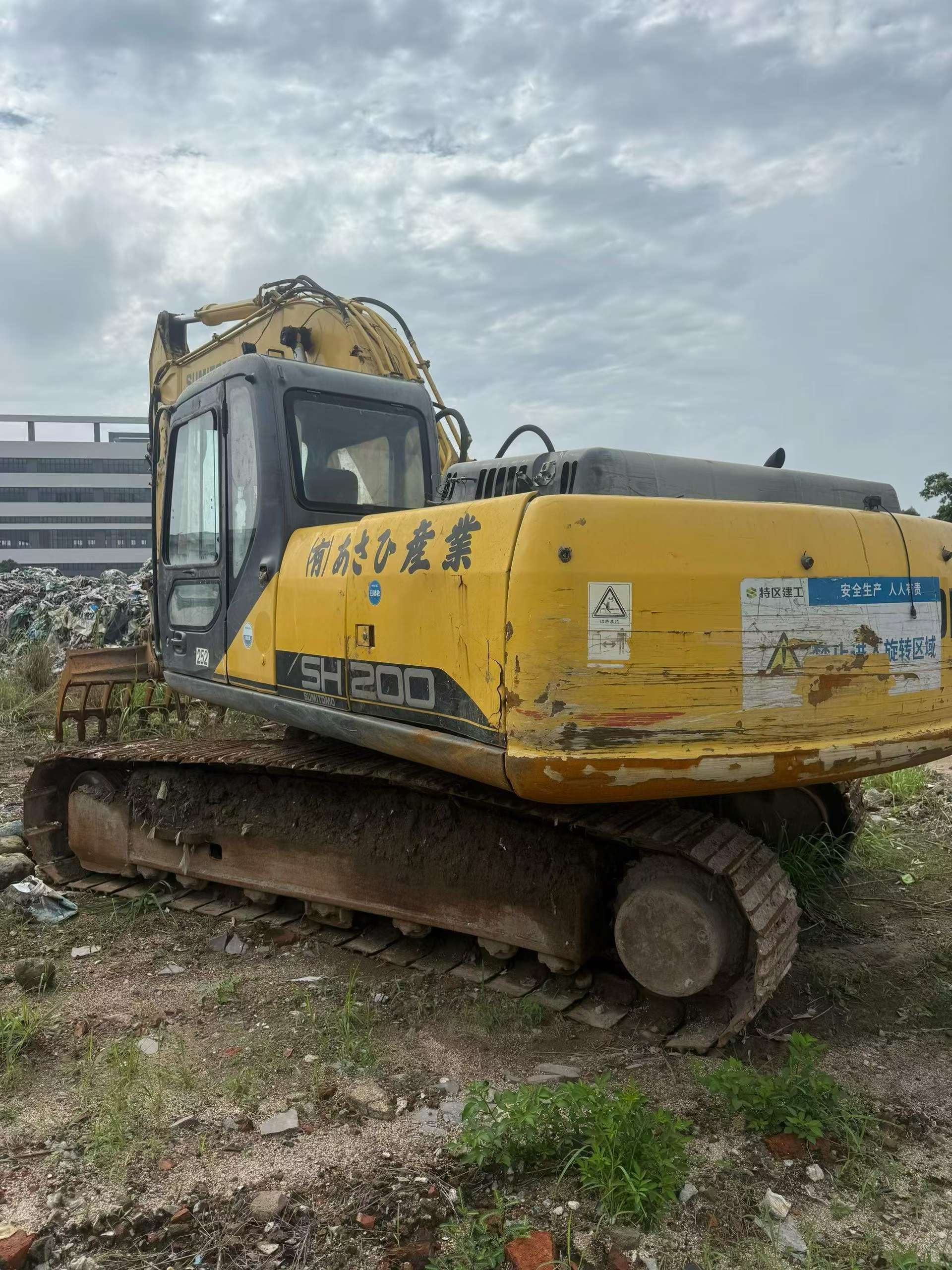 Buy Sumitomo SH200 Used Excavator / 2