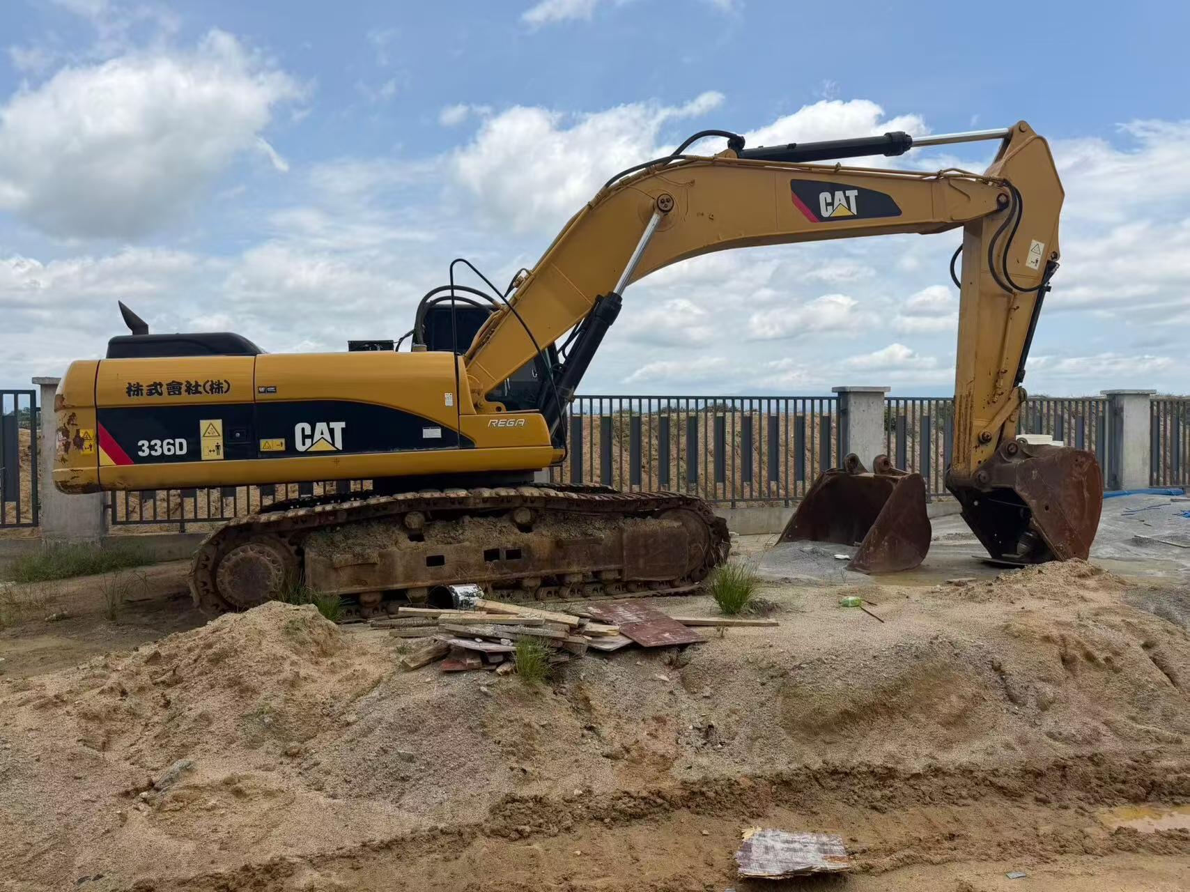 Buy Caterpillar 330C Used Excavator / 7