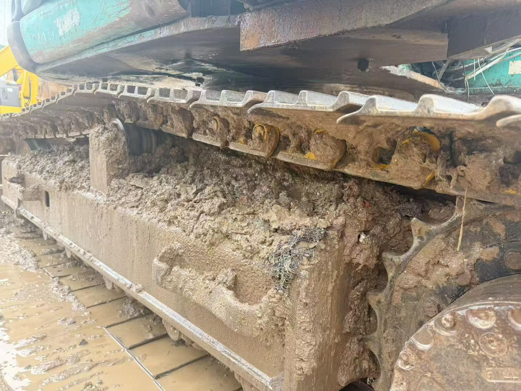 Buy Kobelco SK135 Used Excavator / 4
