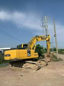 Buy Komatsu PC220-8 Used Excavator / 2 Buy Komatsu PC220-8 Used Excavator / 2