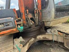 Buy Hitachi EX230-6 Used Excavator / 5 Buy Hitachi EX230-6 Used Excavator / 5
