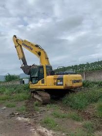Buy Komatsu PC200-8 Used Excavator / 2 Buy Komatsu PC200-8 Used Excavator / 2