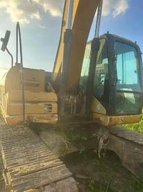 Buy Caterpillar 320DGC Used Excavator / 5 Buy Caterpillar 320DGC Used Excavator / 5