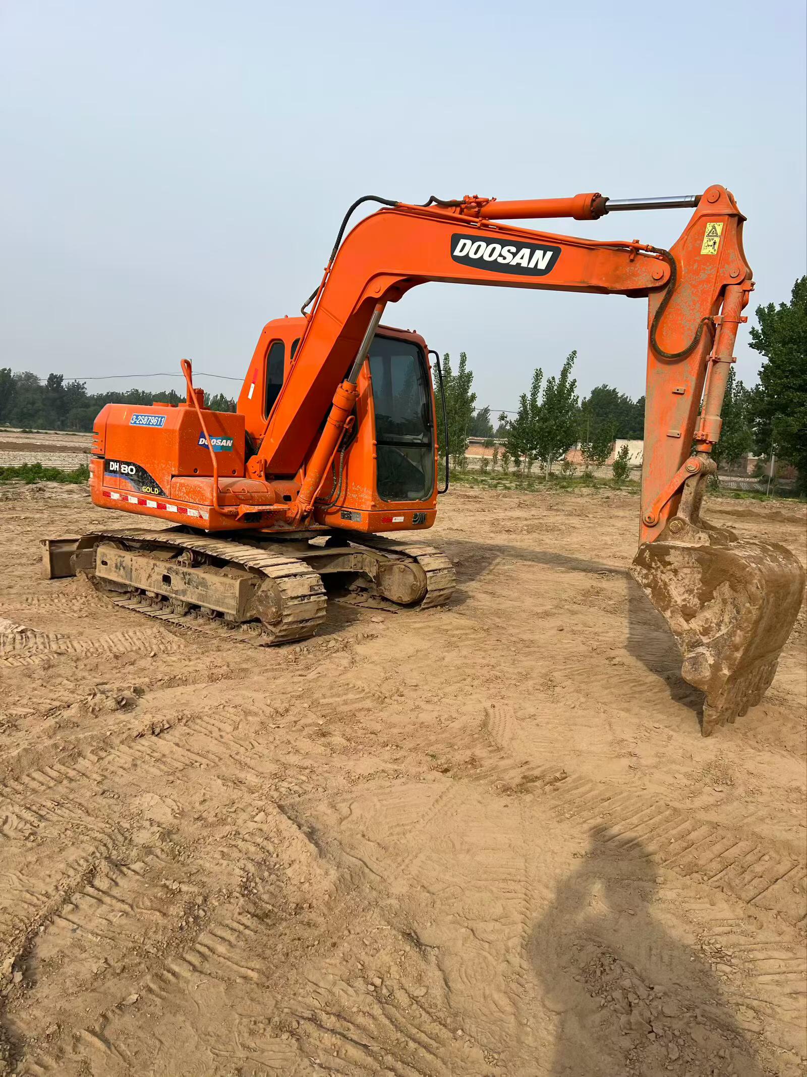 Buy Doosan DH80 Used Excavator / 3 Buy Doosan DH80 Used Excavator / 3