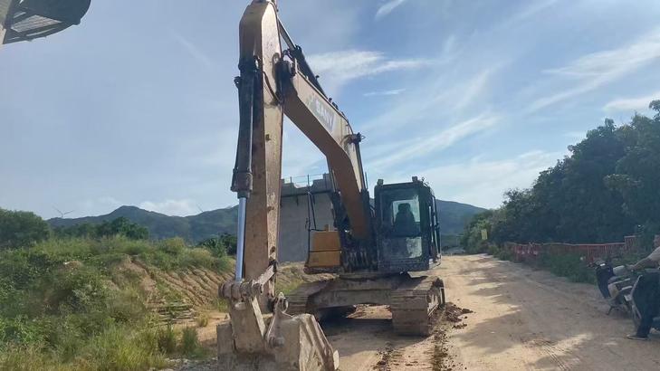 Buy Sany Used Excavator / 1