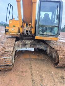 Buy Kato HD820R Used Excavator / 4 Buy Kato HD820R Used Excavator / 4