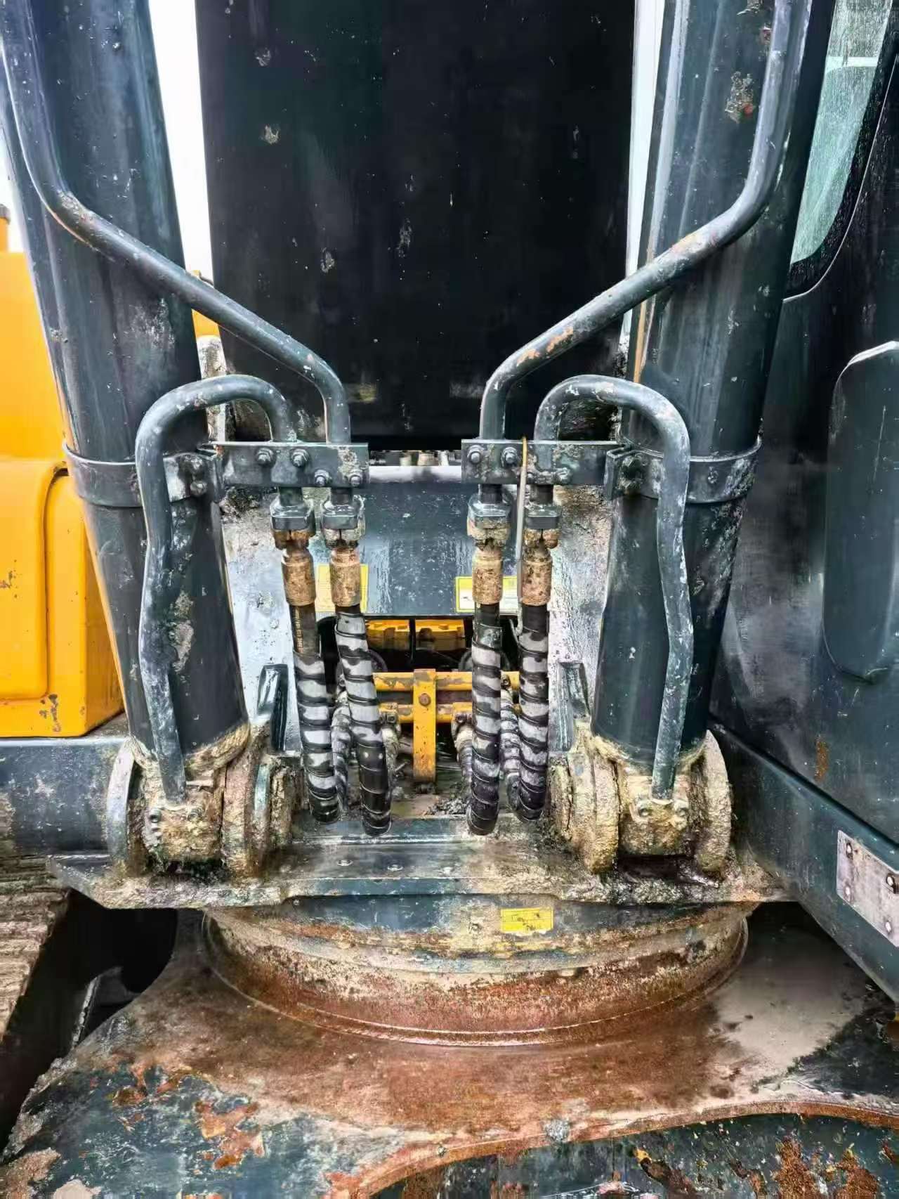 Buy Hyundai R215-7 Used Excavator / 7 Buy Hyundai R215-7 Used Excavator / 7