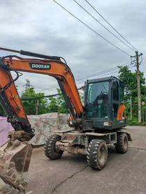 Buy Doosan DH60 Used Excavator / 2 Buy Doosan DH60 Used Excavator / 2