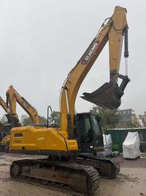 Buy XCMG XE205DA Used Excavator / 2 Buy XCMG XE205DA Used Excavator / 2