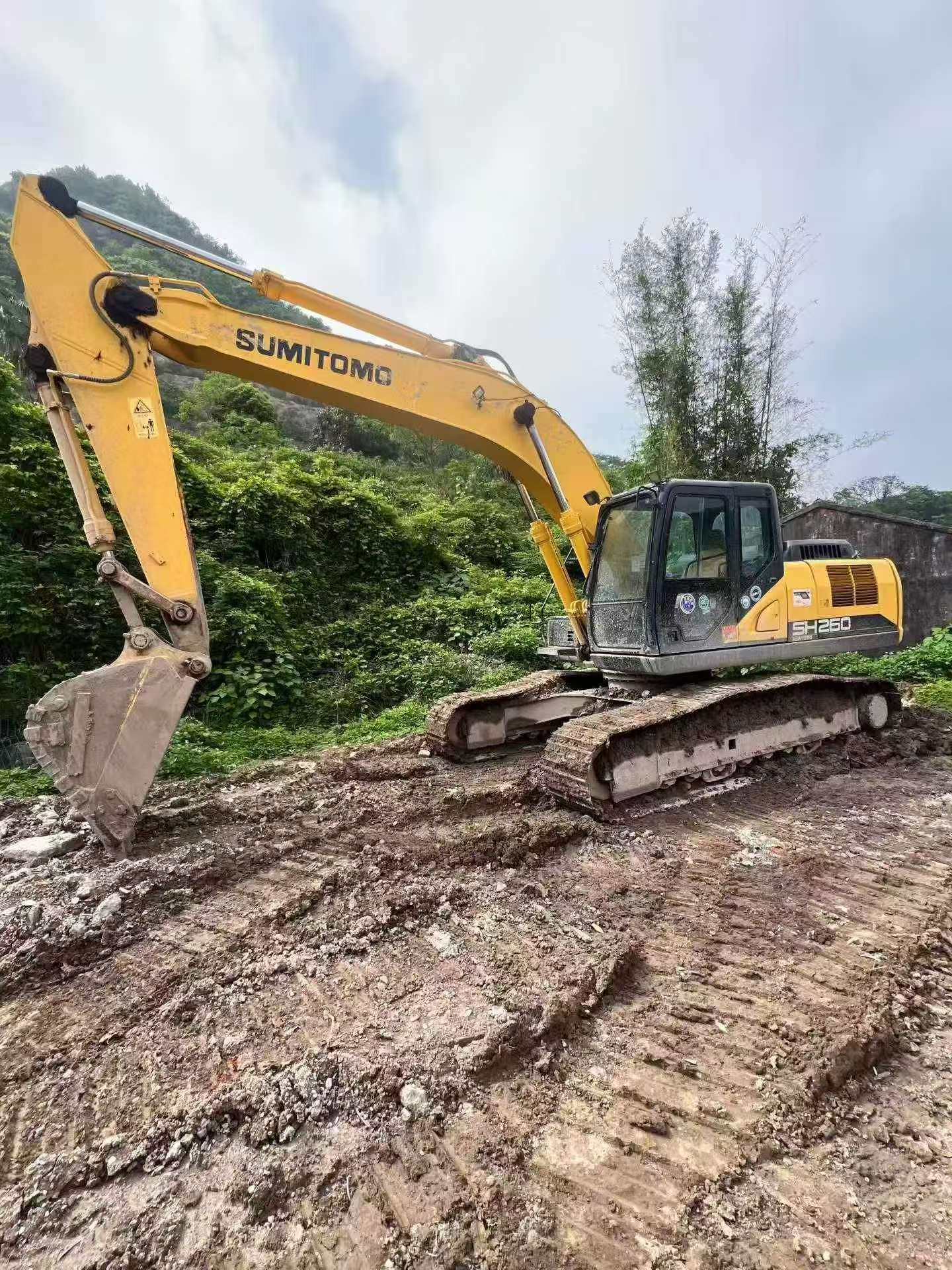 Buy Sumitomo S260 Used Excavator / 1