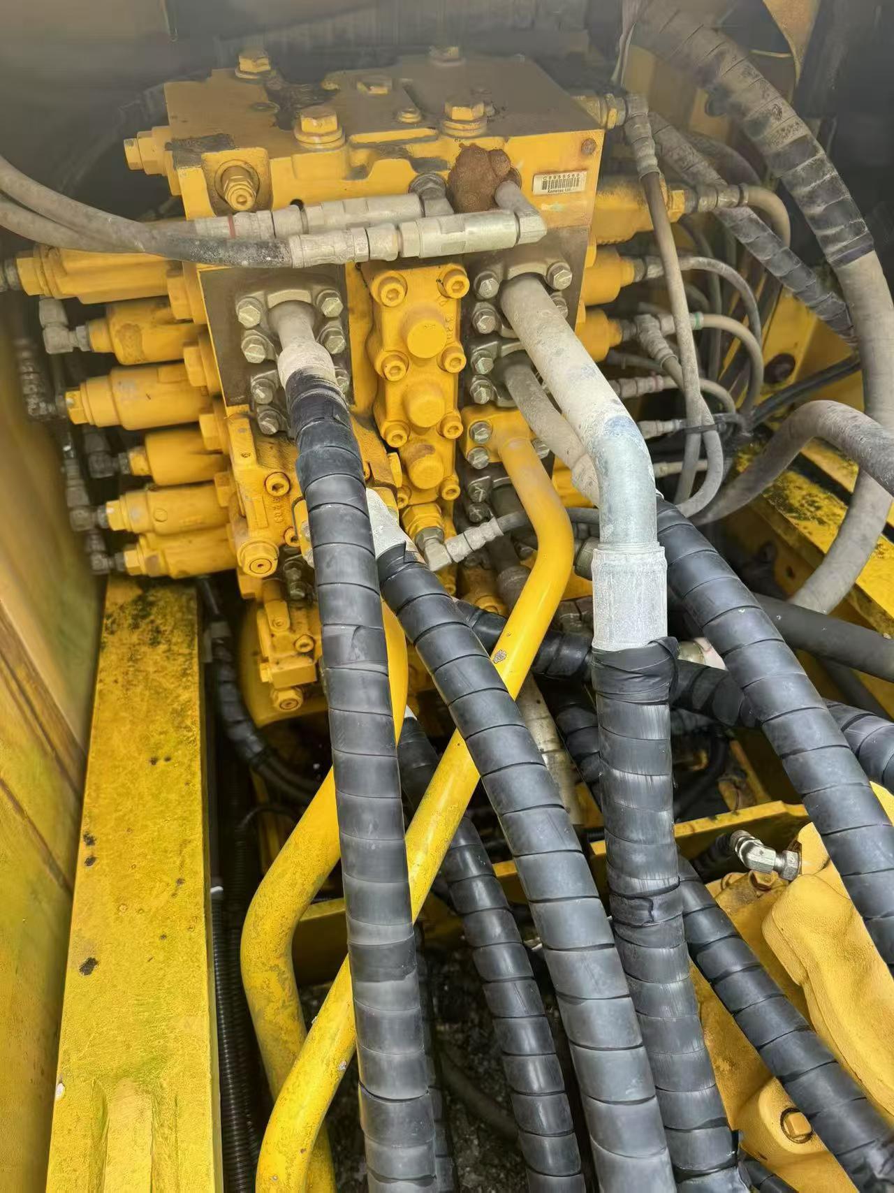 Buy Komatsu PC200 Used Excavator / 5