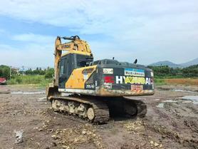 Buy Hyundai R215VS Used Excavator / 8 Buy Hyundai R215VS Used Excavator / 8