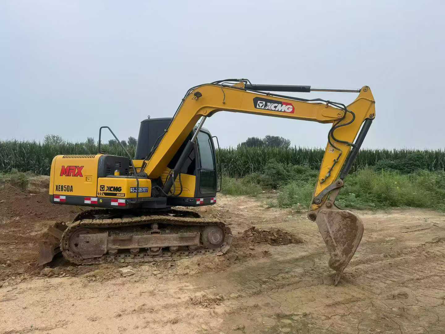 Buy XCMG XE85C Used Excavator / 2