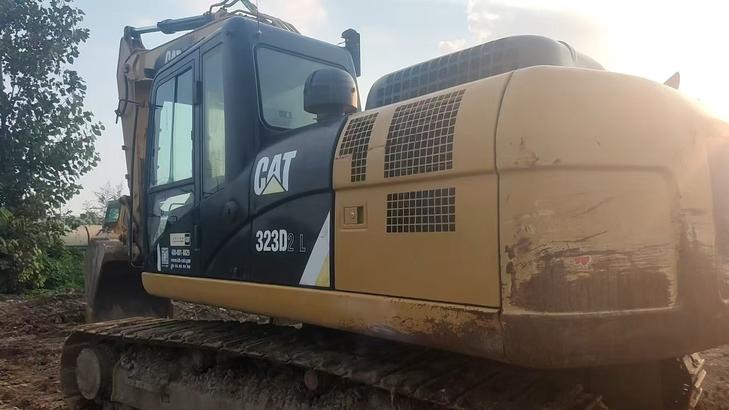 Buy Caterpillar 323 Used Excavator / 1