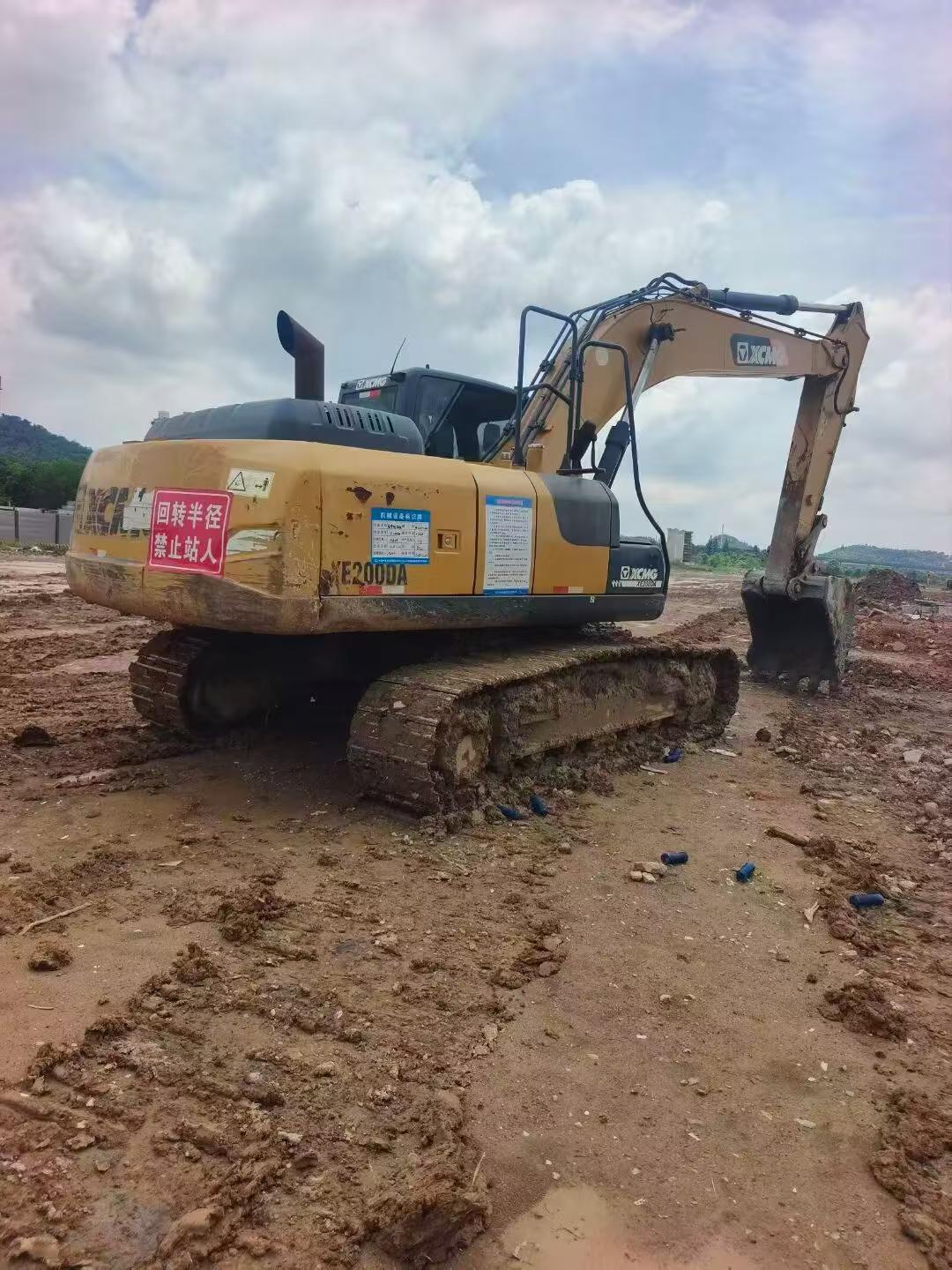 Buy XCMG XE200 Used Excavator / 2