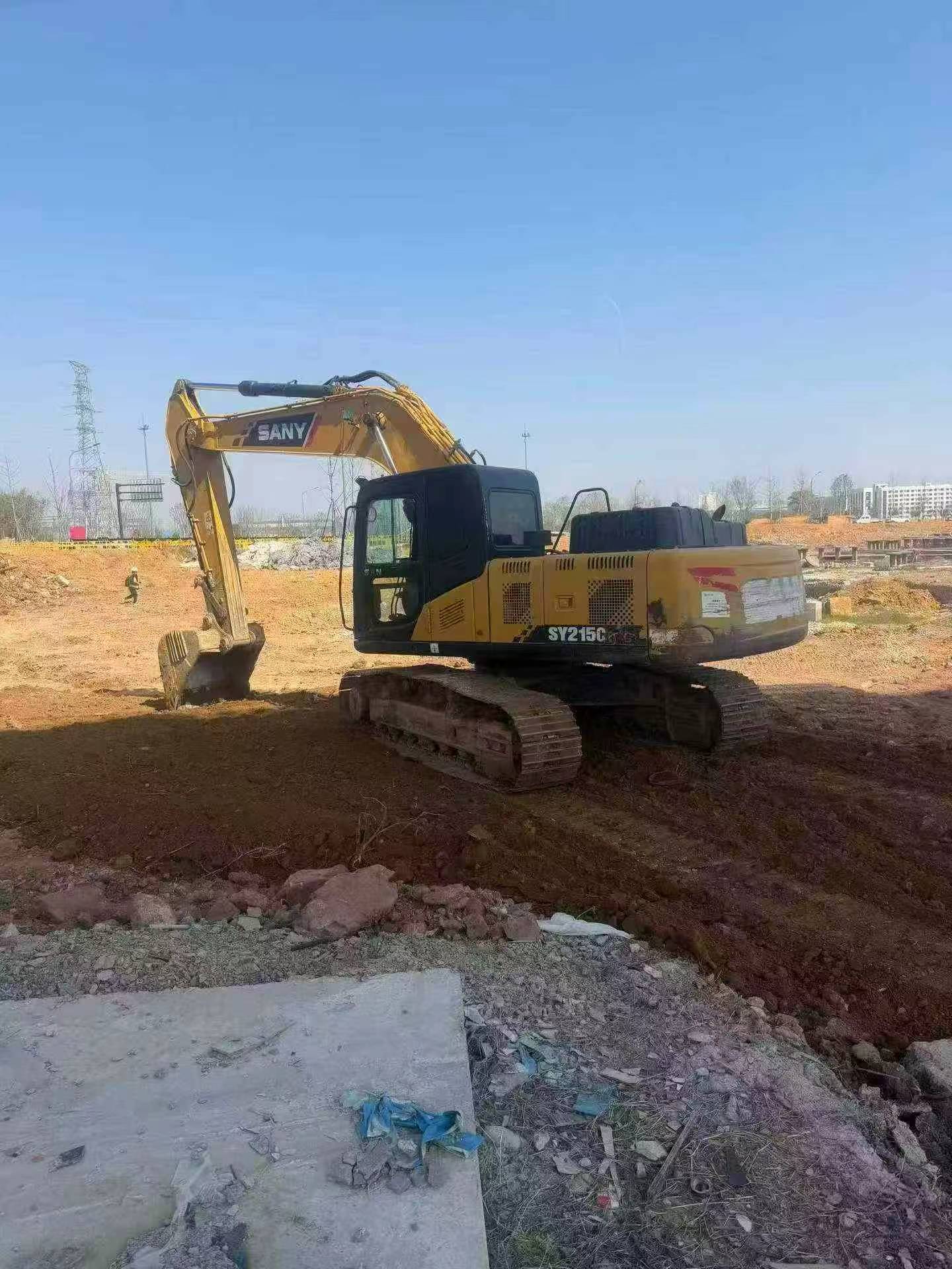 Buy Sany SY205C Used Excavator / 2