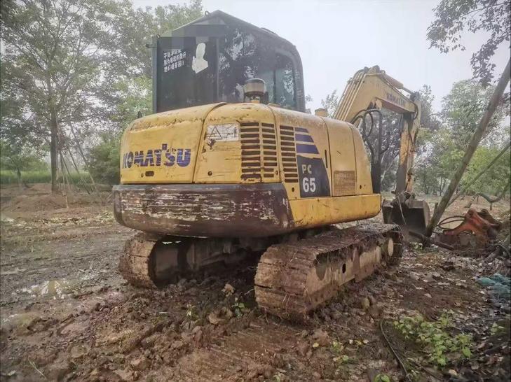 Buy Komatsu PC56-7 Used Excavator / 1