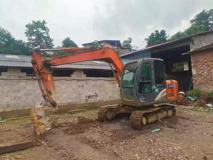 Buy Hitachi EX70 Used Excavator / 1