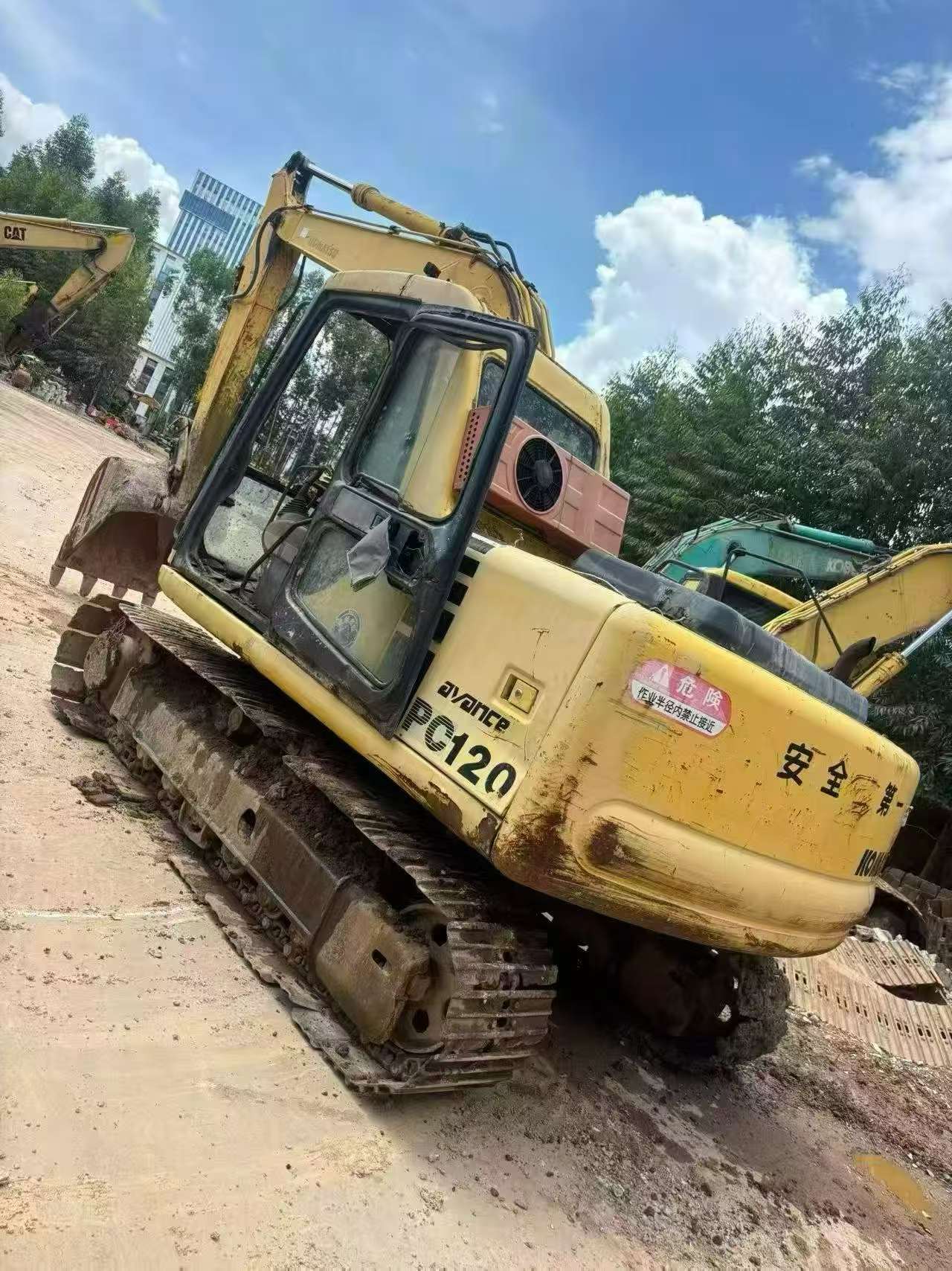 Buy Komatsu PC120-6 Used Excavator / 2